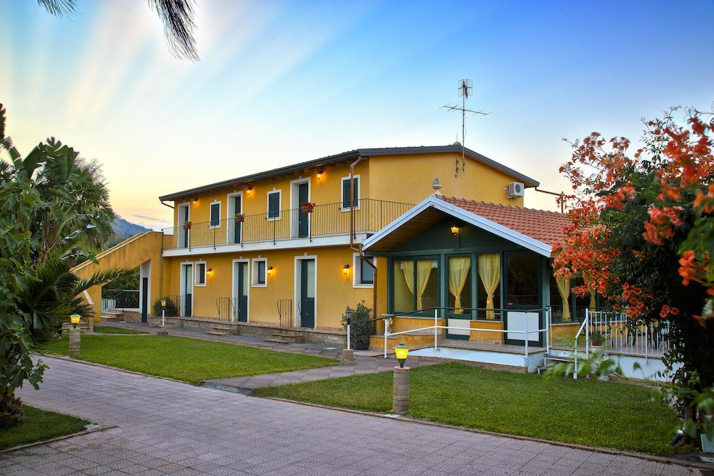 Casa Vacanze Alcantara Gaggi Exterior foto